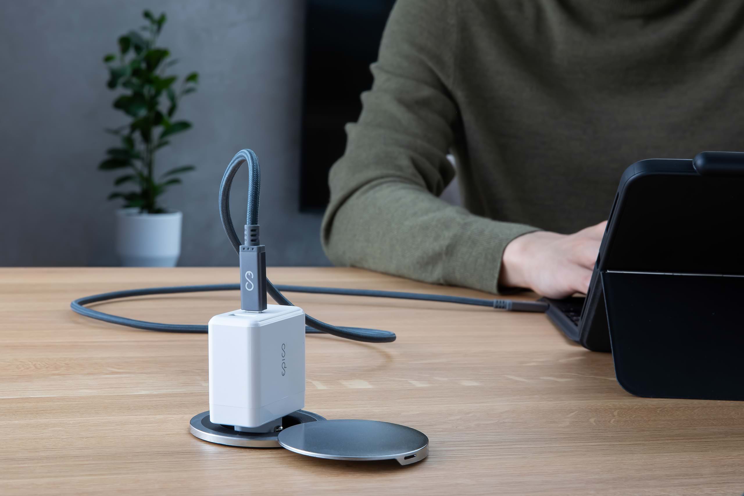 KIWIZ Ladegeräte, Charger und Kabel für iPhone, iPad und Mac